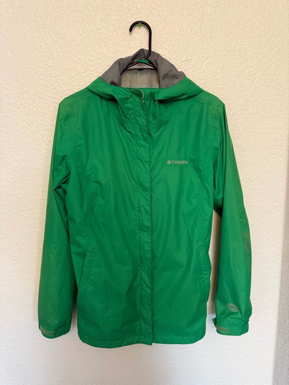 Columbia Women’s Green Waterproof Hooded Rain Jacket